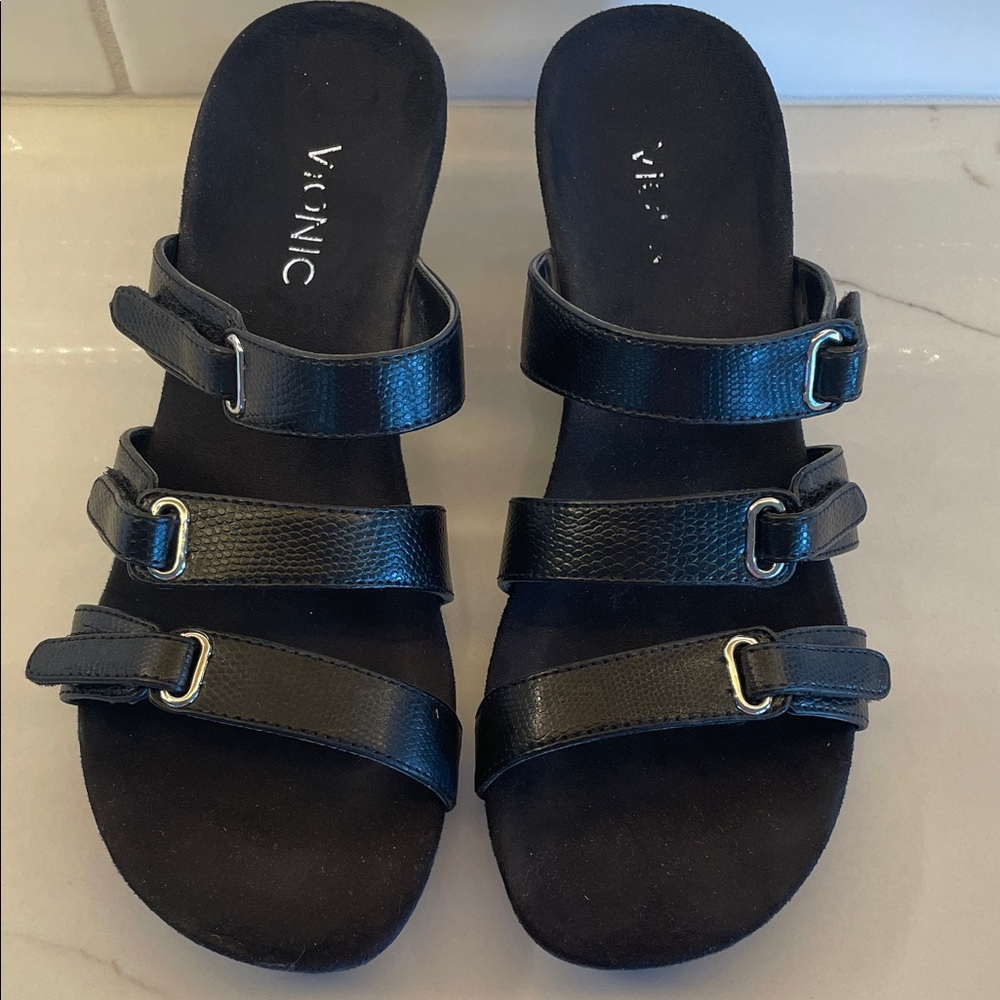 Vionic Women's Triple Strap Black Sandals